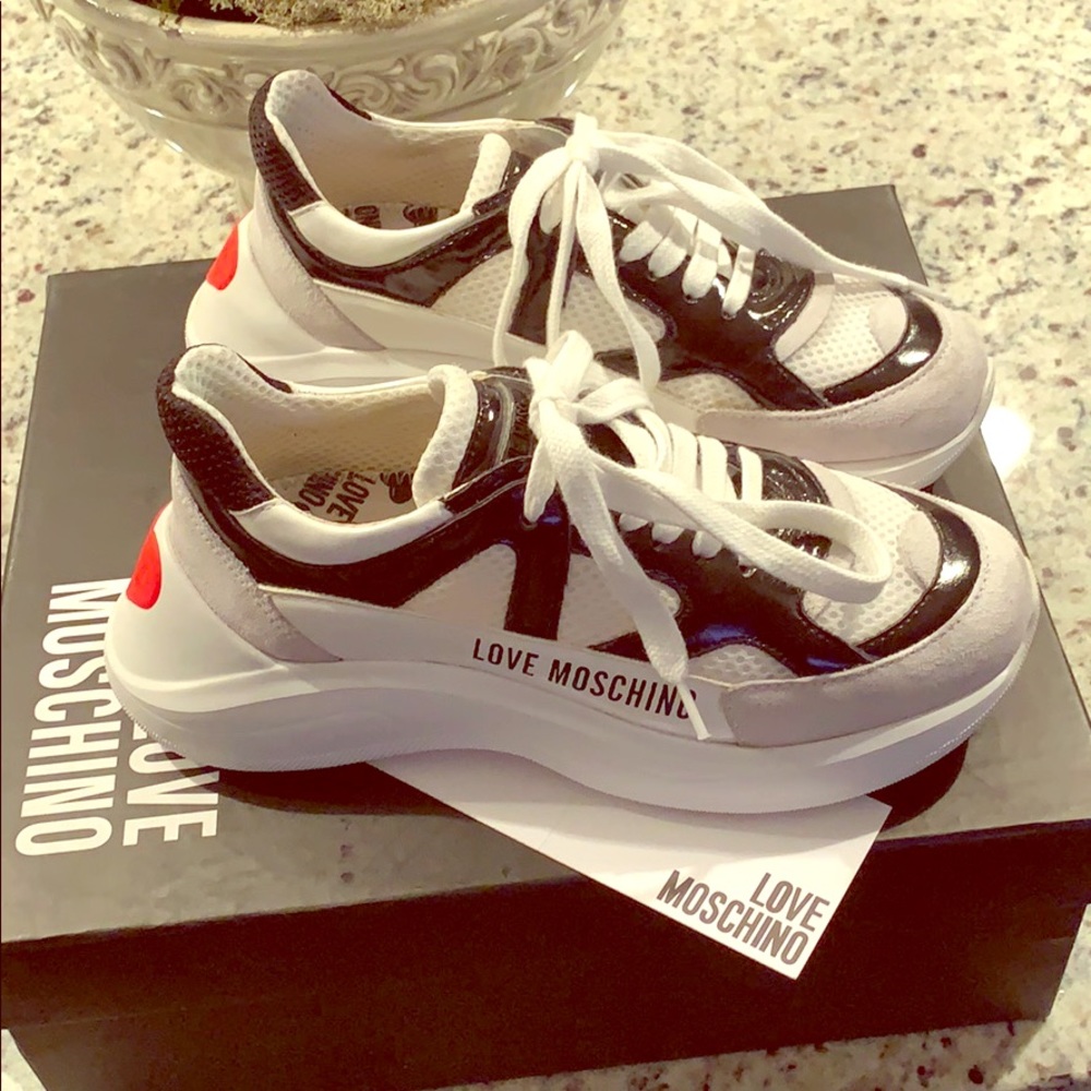Moschino Love Shoes! Cute, fashionable sneakers 💞